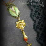 Lady Macbeth: Vulva Pendant