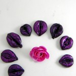 Sparkly Vulva Magnet: Black and Purple